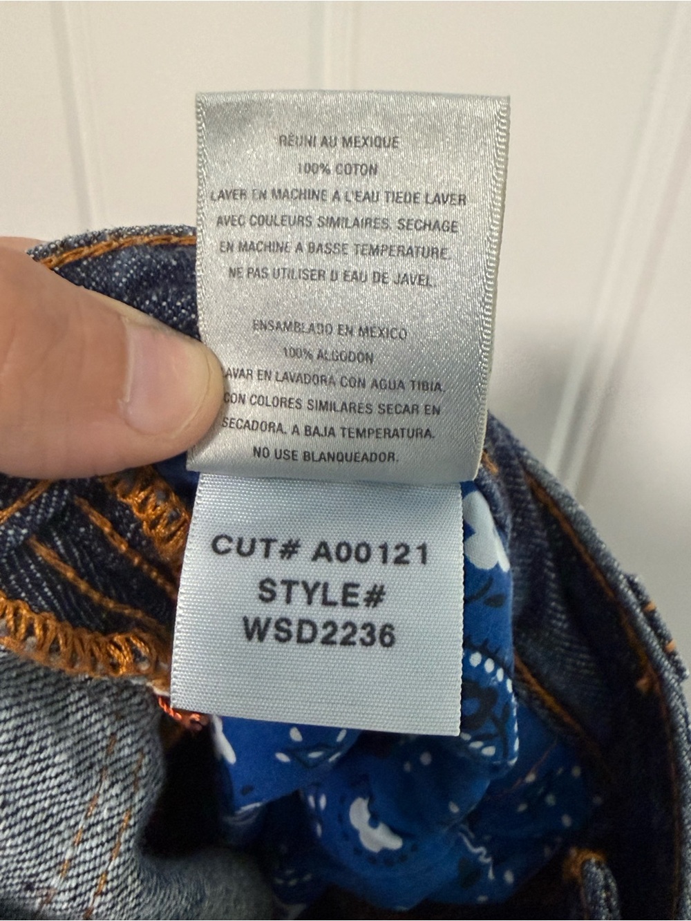 Y2K Antik Denim Floral Embroidered Flare Mid Rise Jeans - Picture 12 of 12